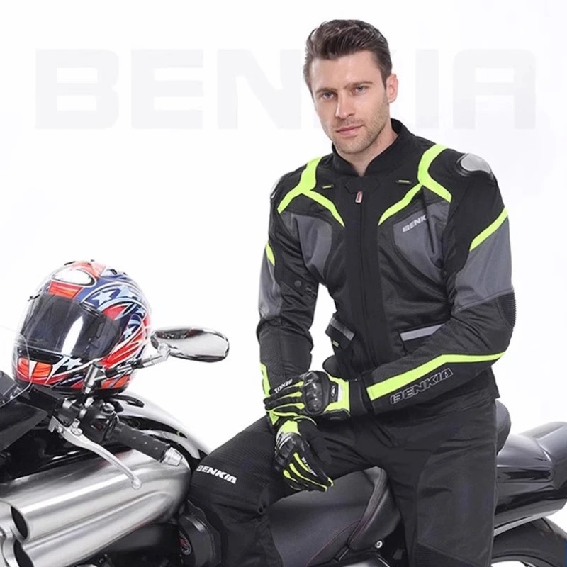 سترة دراجة نارية مقاومة للبرود - مراجعة Cycling Commute Jacket وسعره